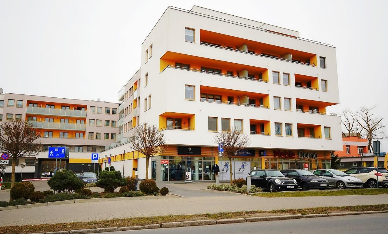 Miodowy Dom Exspanse Apartament 2 Lub 3 Pokoje Z Tarasem I Parkingiem Kolobřeh Exteriér fotografie