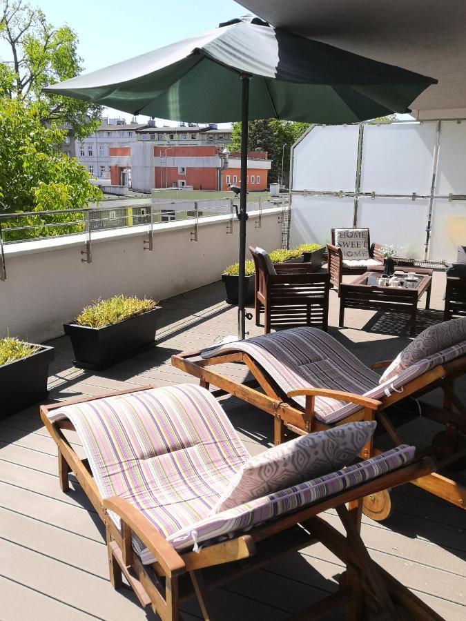 Miodowy Dom Exspanse Apartament 2 Lub 3 Pokoje Z Tarasem I Parkingiem Kolobřeh Exteriér fotografie