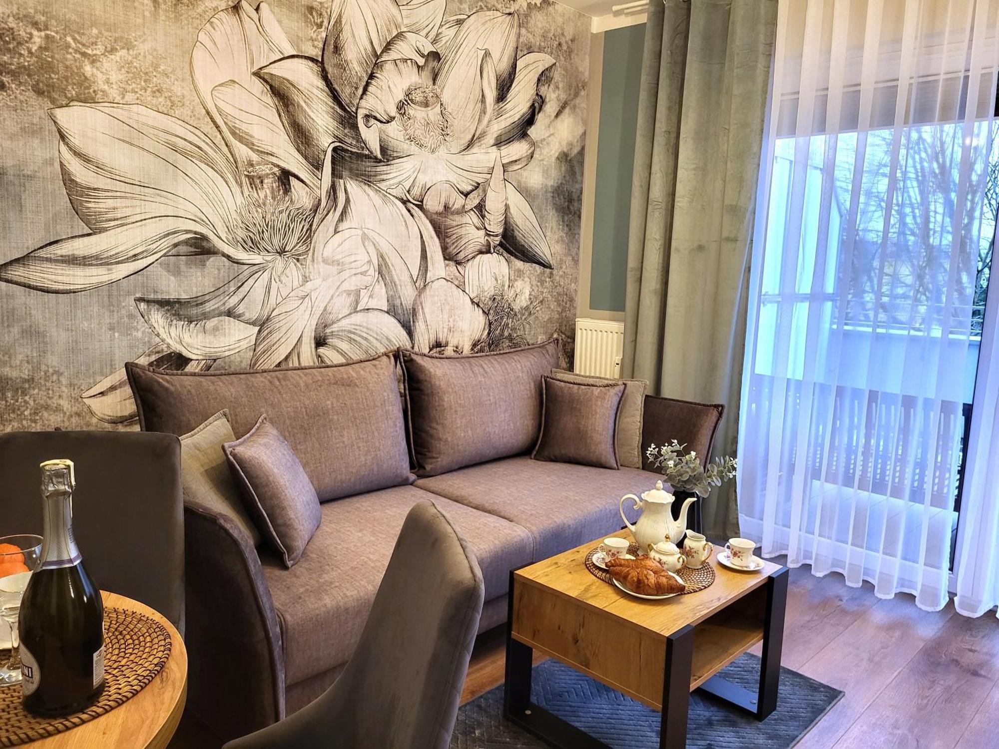 Miodowy Dom Exspanse Apartament 2 Lub 3 Pokoje Z Tarasem I Parkingiem Kolobřeh Exteriér fotografie