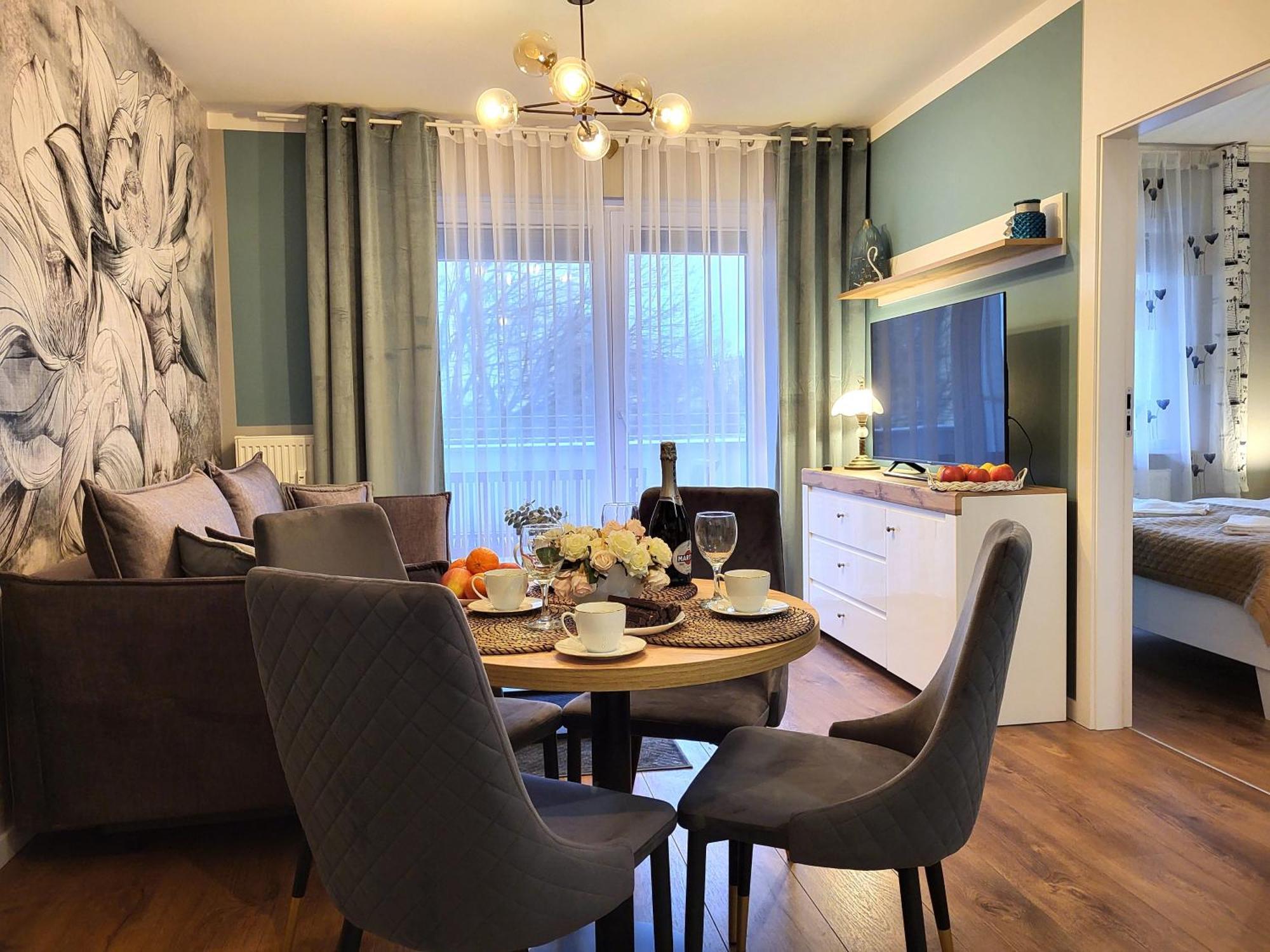 Miodowy Dom Exspanse Apartament 2 Lub 3 Pokoje Z Tarasem I Parkingiem Kolobřeh Exteriér fotografie